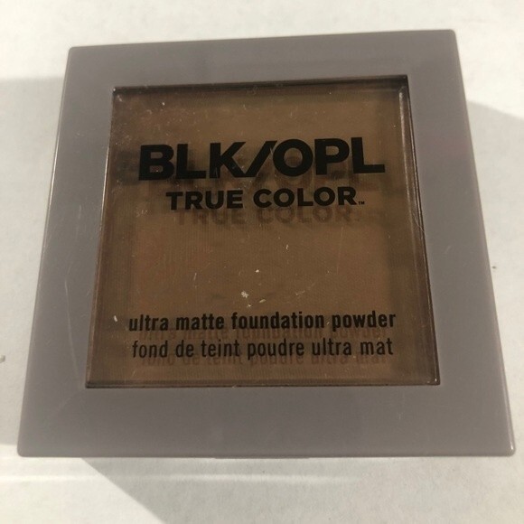 BLK/OPL 700 Deep True Color Ultra Matte Foundation Powder NEW - Picture 1 of 2